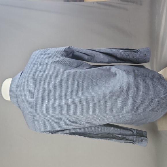 Van Heusen - Men's Slim Fit Stretch- Long Sleeve Shirt - 15.5 Neck, 32/33 Sleve - Picture 3 of 4